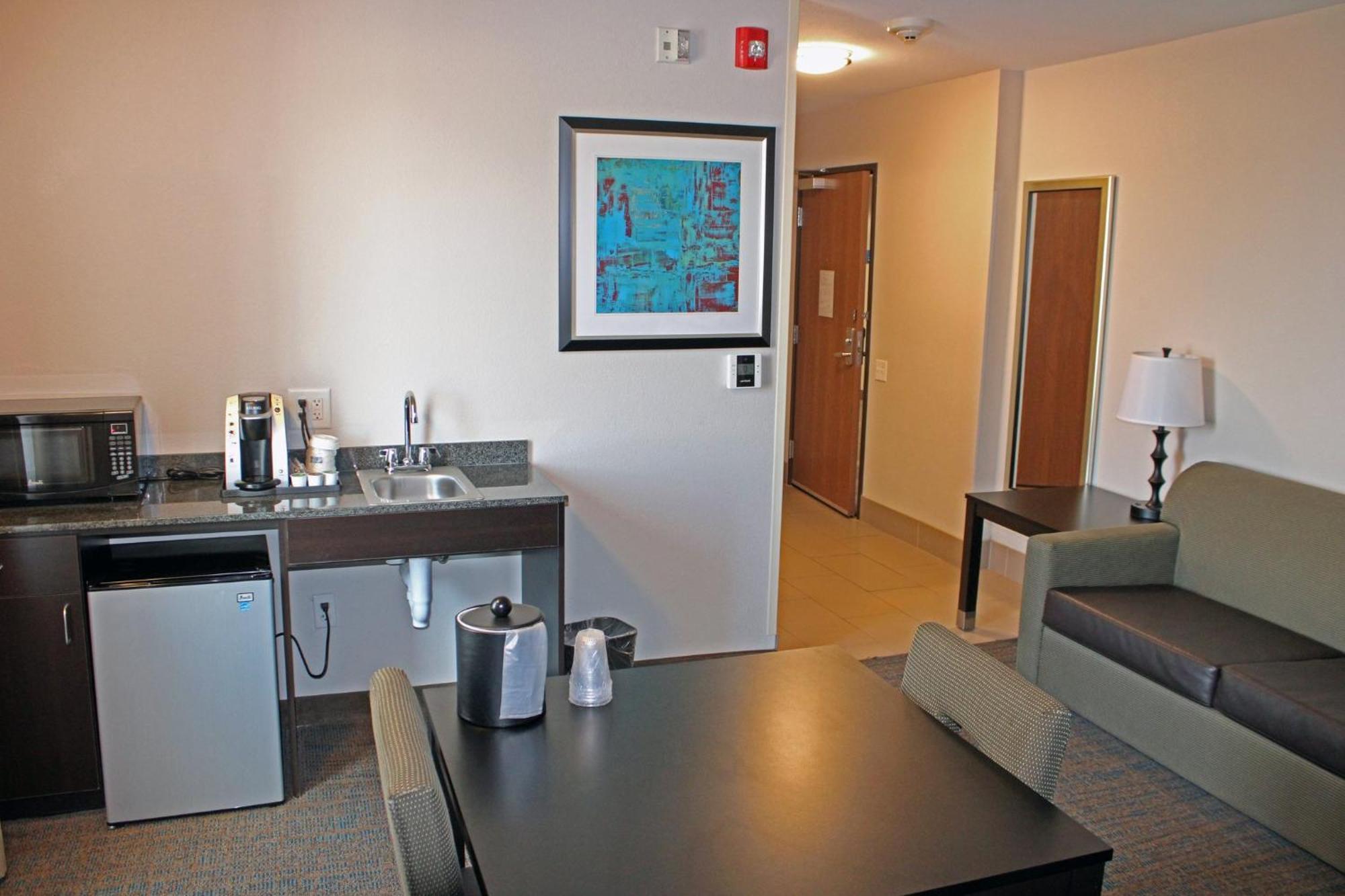 Holiday Inn Express & Suites Bakersfield Airport By Ihg Exterior foto