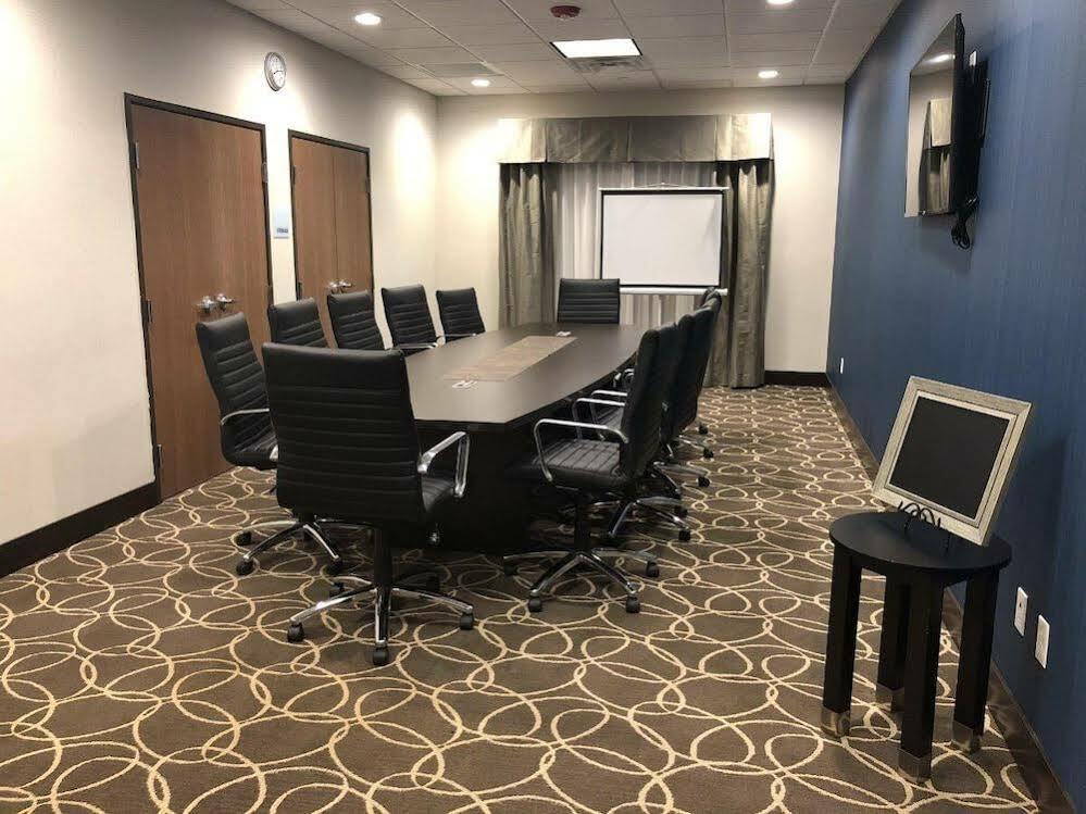 Holiday Inn Express & Suites Bakersfield Airport By Ihg Exterior foto